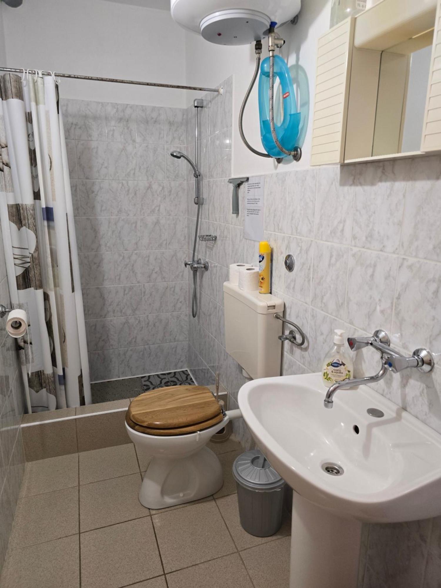 סנג' Apartments Mladenka מראה חיצוני תמונה