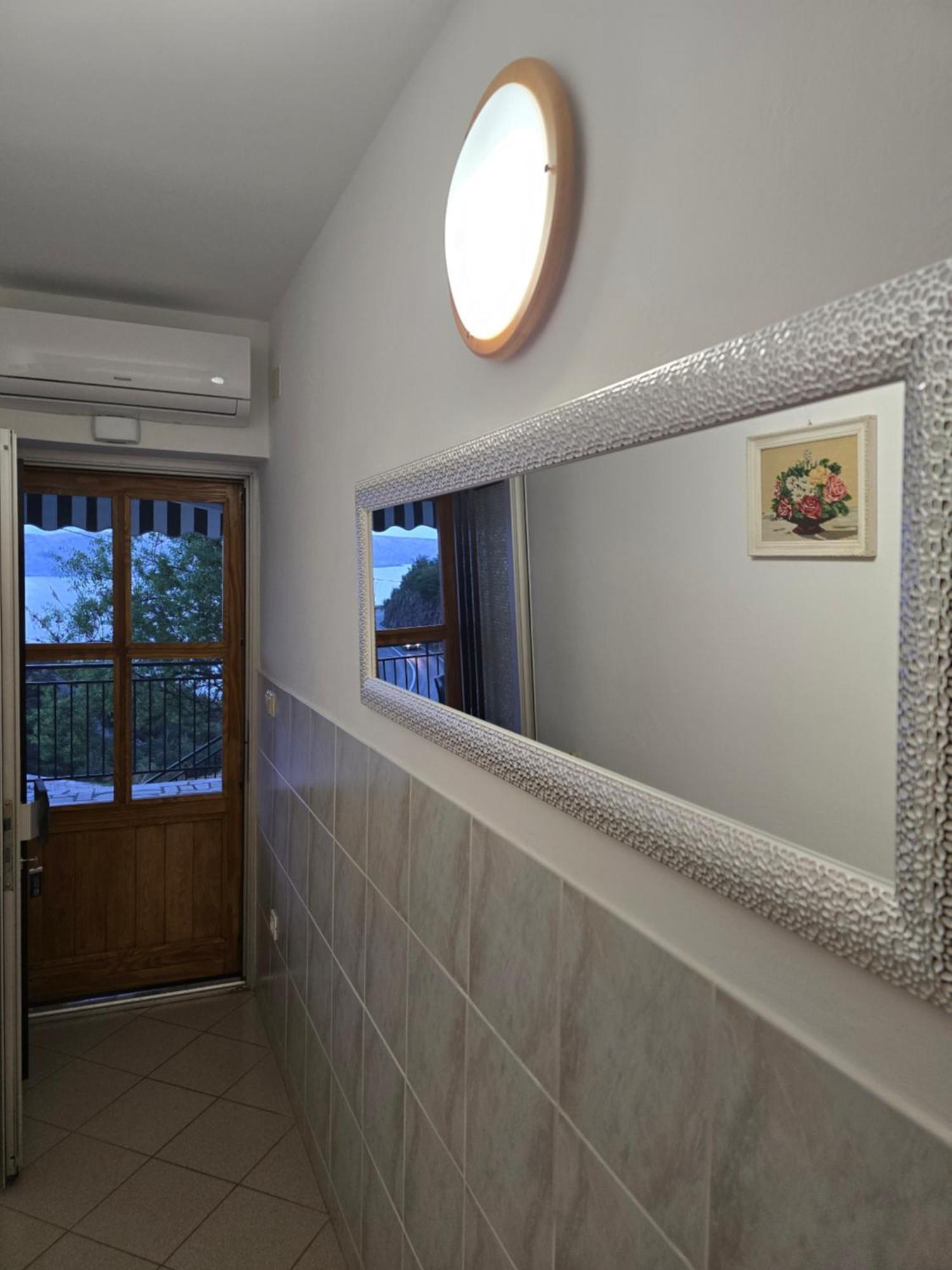 סנג' Apartments Mladenka מראה חיצוני תמונה