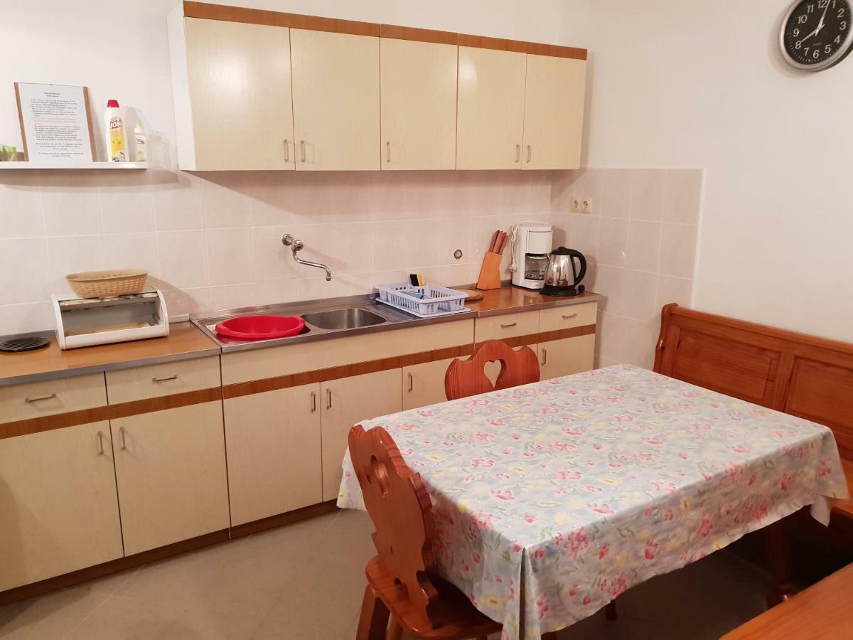 סנג' Apartments Mladenka מראה חיצוני תמונה